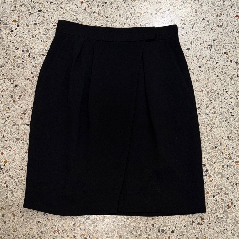 MaxMara Italy black lined mini skirt US size 4